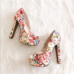 ✨HP✨ [nine west] vishelle floral peep toe pumps